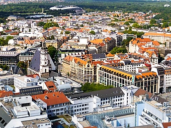 Blick auf Dächer der Leipziger Innenstadt in Leipzig
