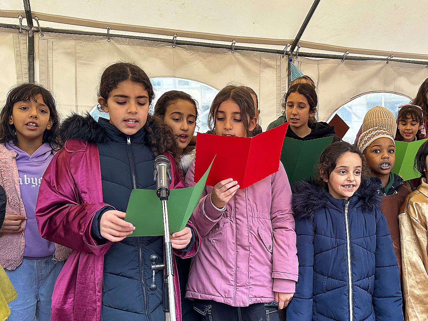 Der Jumpers-Chor hat weihnachtliche Lieder gesungen.