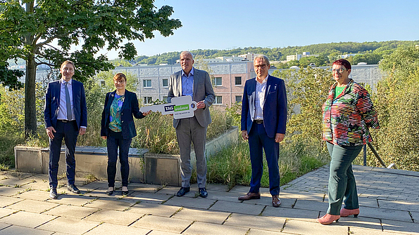 Pressemitteilung, Erfurt, 07.09.2020: Schlüsselübergabe im Wohnquartier in Erfurt Süd-Ost. Jugendhaus und Streetwork ziehen in die Tungerstraße 1.
