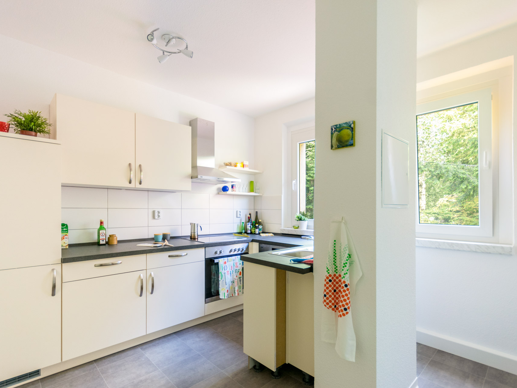 Moderne und helle Küchen mit Platz für die ganze Familie. Unsere Wohnungen in der Vysovestraße. 