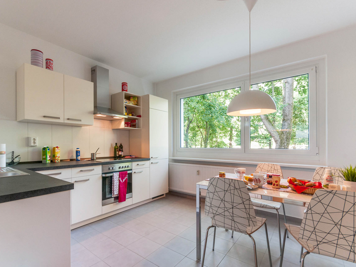 Modern, hell und großzügig geschnitten. Viel Platz für ein gemeinsames Familienfrühstück bieten unsere Wohnungen in der Straße Usti nad Labem in Chemnitz. 