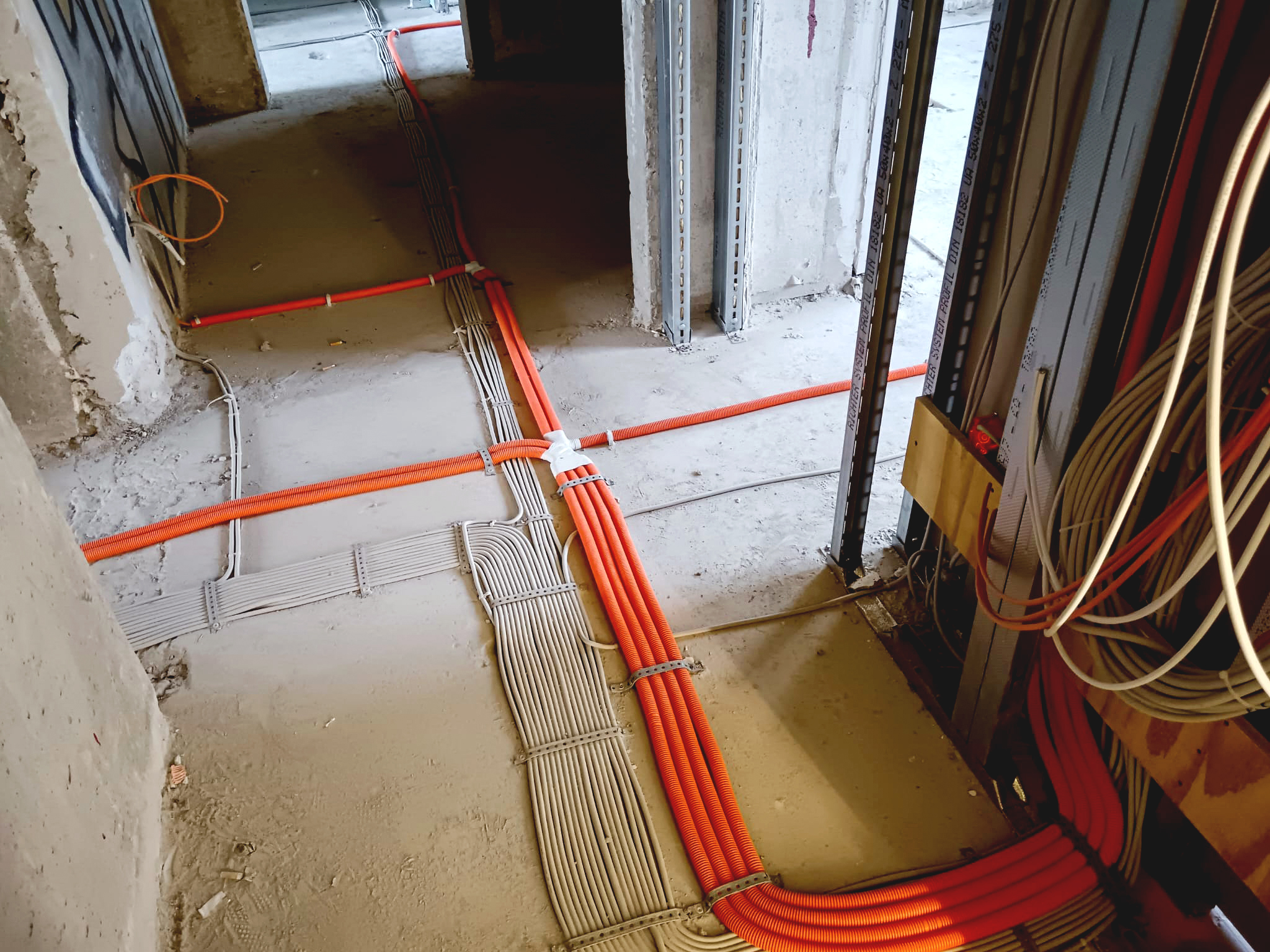 Hier erfolgt im Sanierungsobjekt die Elektroinstallation.